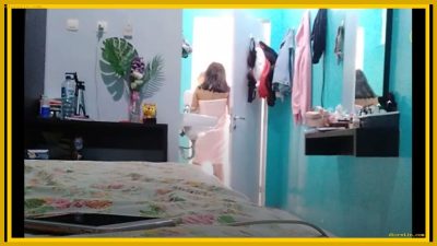 Siskaeee Prank Kurir Lepas Handuk