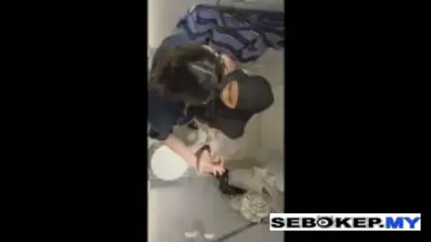 Bokep Indo Ukhti Mesum Sama Pacar di Fitting Room