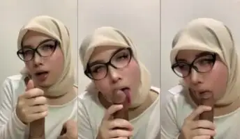 Luarbiasa Sepongan Ibu Dosen Muda